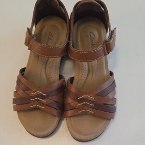 Clarks Women's Tan Beige Brown Strappy Sandals Shoes Size 6.5